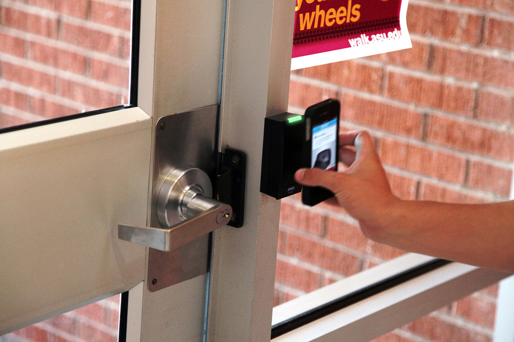 HID Global and Yale Locks have partnered with Verizon Wireless at 2012 CES to demonstrate how smartphones can be used as mobile keys.