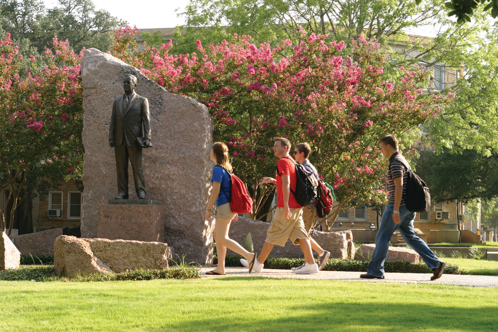 Students traverse the concourse at Texas A&M University