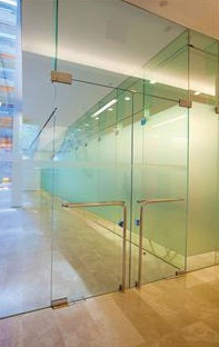 DORMA's DG1000 Series Exit Hardware offers small format interchangeable core cylinders.