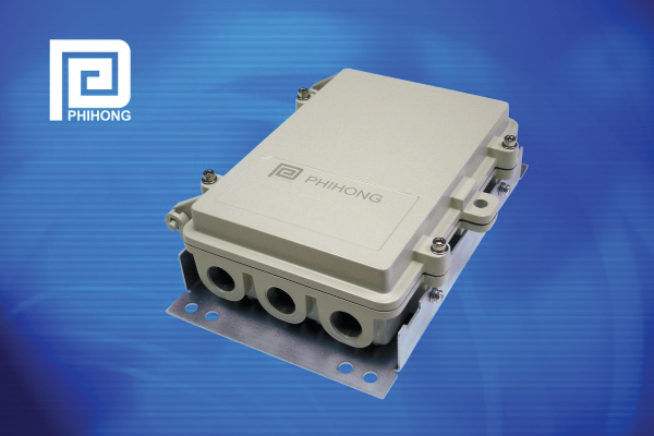 Phihong debuts POE33U-560DO