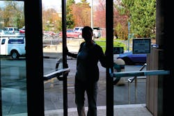 CCD: Can’t maintain detail in dark and bright areas CCD: Can’t maintain detail in dark and bright areas