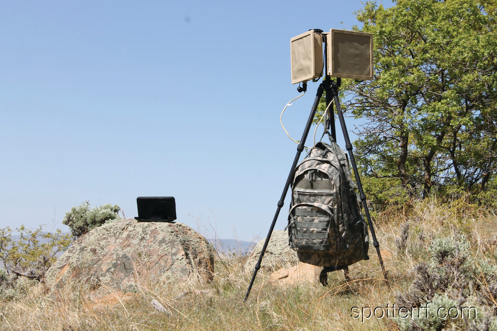 Rbk With Tablet In Mountains 10916797