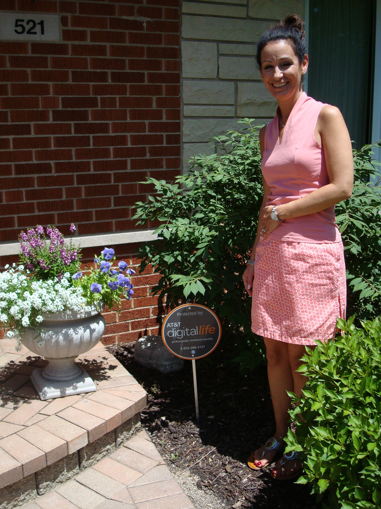 Paula Vallejo's residence in a northwest suburb of Chicago has become an unofficial demo house for AT&T Digital Life services.