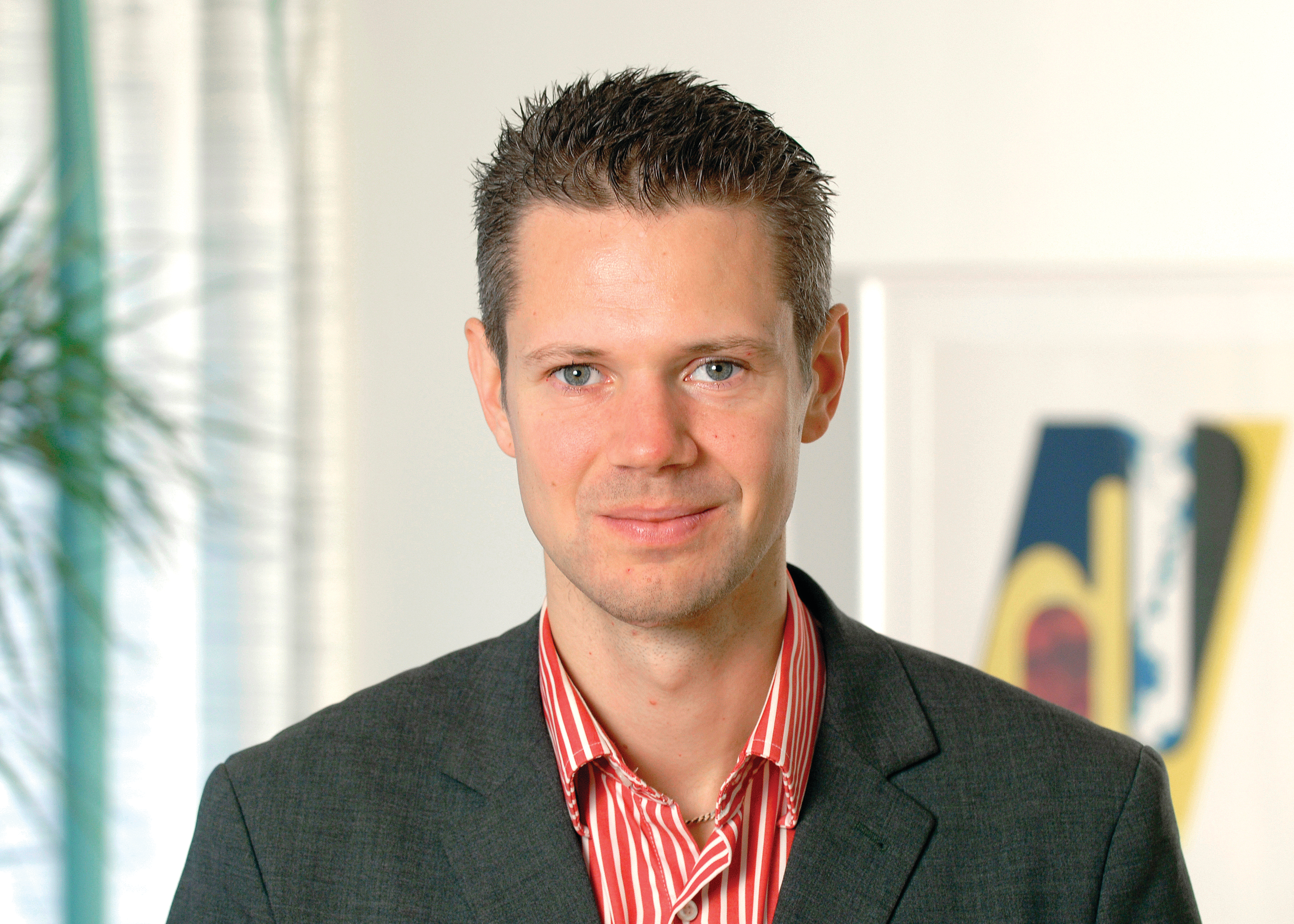A public speaker and academic researcher, Christian Sandstr&ouml;m wrote his doctoral disseration on how new technology affectes established industies. Among other things he studied the shift to digital photography and its implications for incumbent firms.