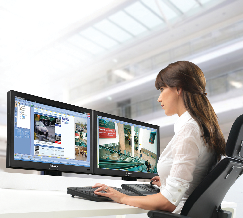 Bosch customers can now view the iRecord License Plate LPR-100 device page in the main VMS window, as just another local edge storage device.