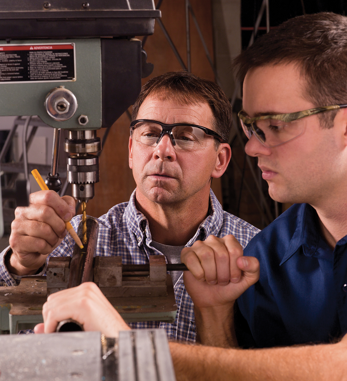 Conqueror Mag appl 54c018553fbfe