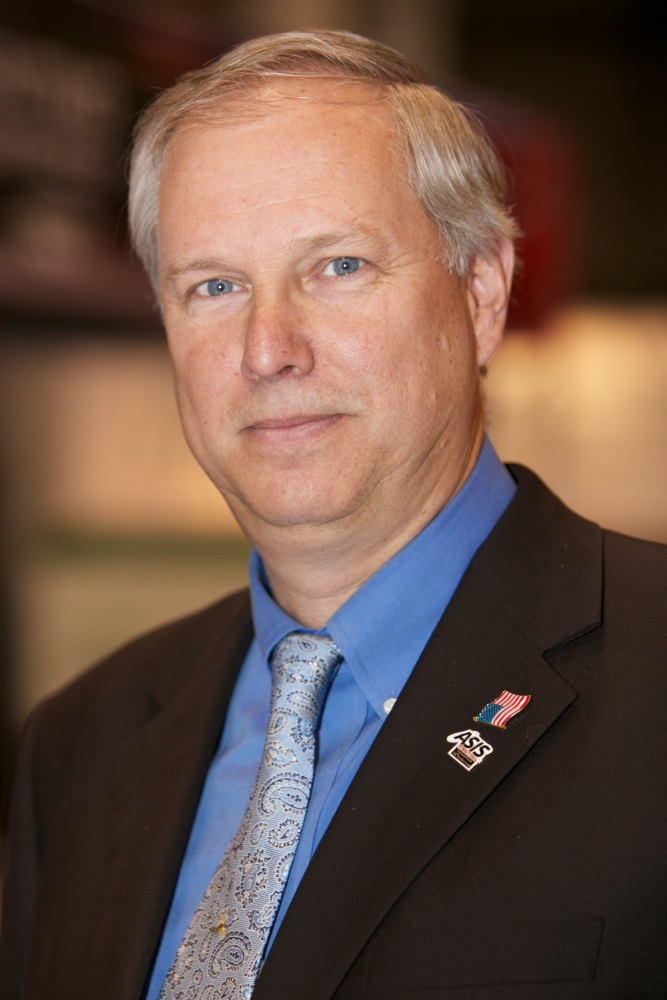 OffSite Vision Holdings President Mark Eklund has been named '2015 Chapter Member of the Year' by the ASIS International Long Island Chapter.