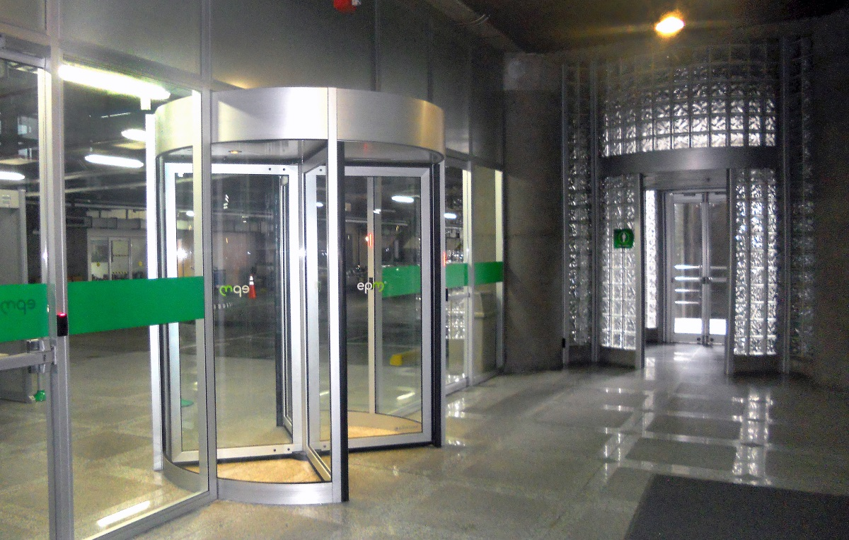Four Tourlock 180+90 security revolving doors from Boon Edam have been installed at the headquarters of the largest public utility services in Medellin, Colombia.