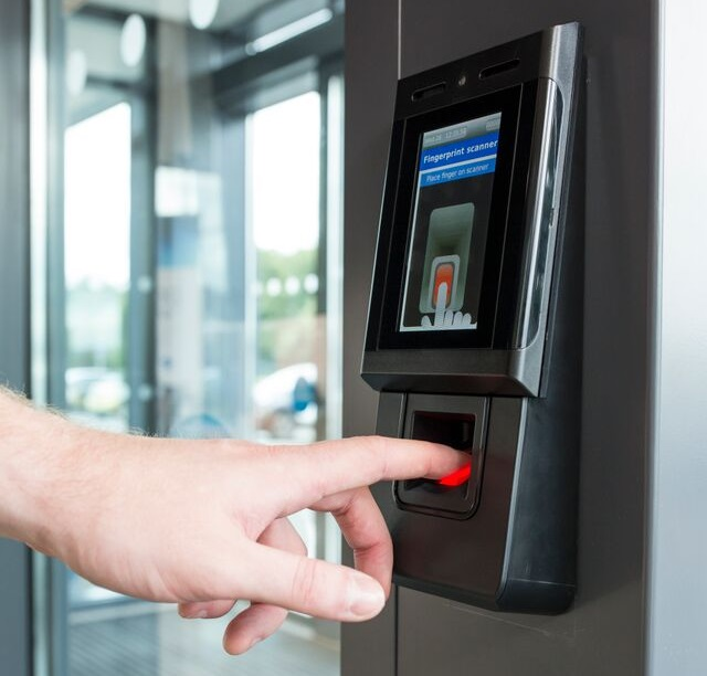 CEM Systems' emerald TS300f Intelligent Fingerprint Terminal.