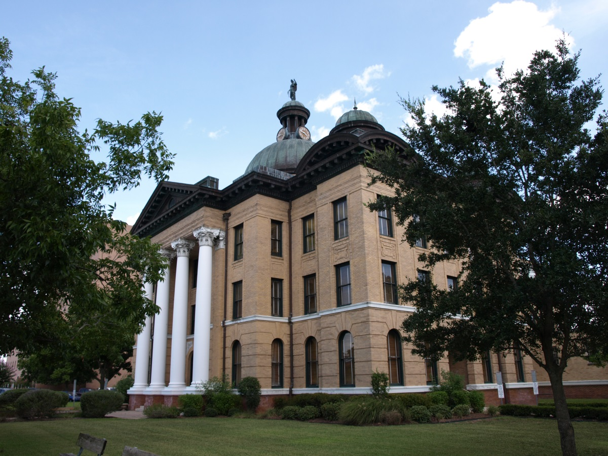 3xLOGIC, Inc., today announced that Fort Bend County, Texas has begun to roll out infinias Intelli-M access control to over 30 different buildings and facilities throughout the county including the county courthouse pictured above.