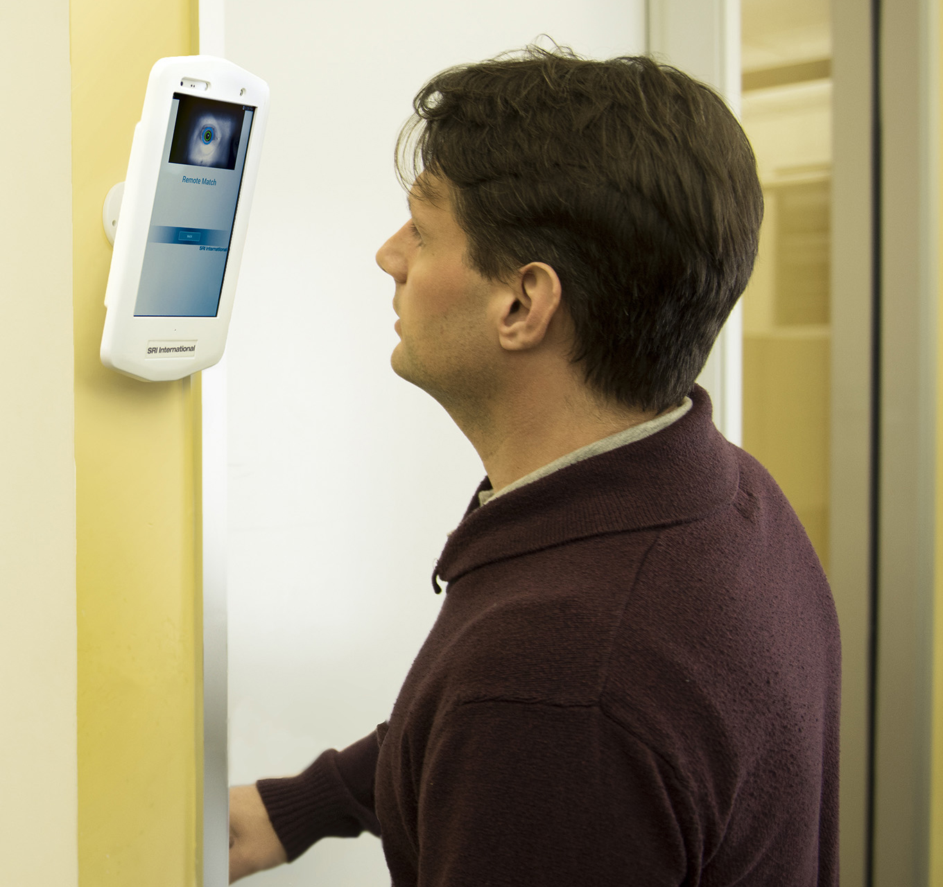 The tablet fuses an access-control reader, biometrics, keypad, intercom, camera and other capabilities to establish a new benchmark for cost-effective value and functionality.
