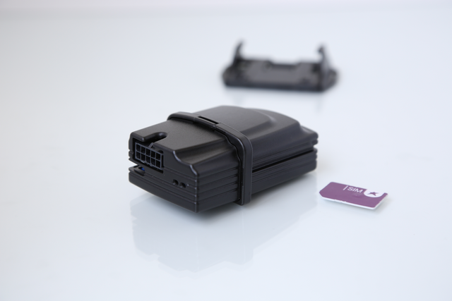 StarLink eConnect enables a unique anti-theft solution that counters these recent tactics commonly used by car thieves. StarLink eConnect is based on ERM's powerful vehicle tracking device family and includes an add-on patented technology for jamming mitigation and location networking.