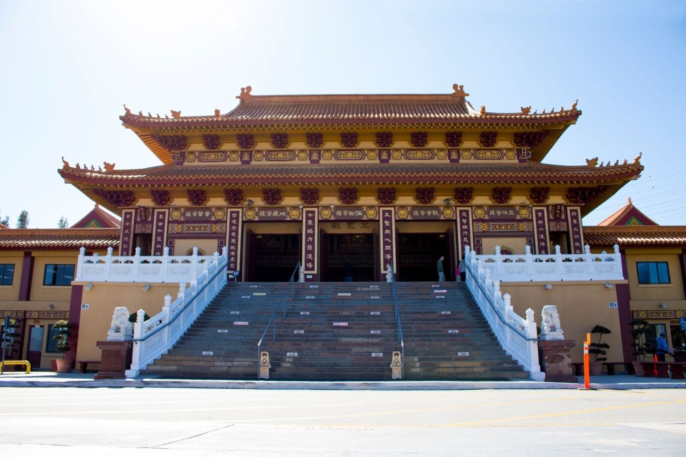 Dahua Technology USA recently announced that its products are now protecting people and property at Hsi Lai Temple. Located in the Hacienda Heights neighborhood of Los Angeles, it is the largest Chinese temple in the United States.