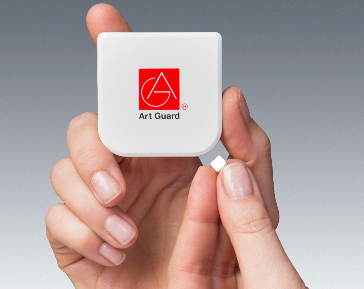 Art Guard's MAP (Magnetic Asset Protection) solution is a patented wireless sensor capable of securing almost any stationary object from theft, whether hanging or seated and no matter how small.