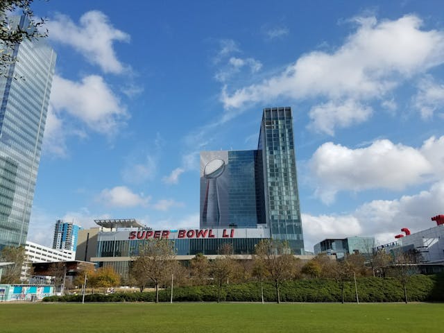 Siklu&rsquo;s EH-600TX radios will be used to transmit video surveillance from the east side of downtown Houston, which will host the Super Bowl LIVE festivities from January 28 to February 5. The outdoor event will include entertainment, music and games and will be held over several city blocks near a 12-acre urban park.