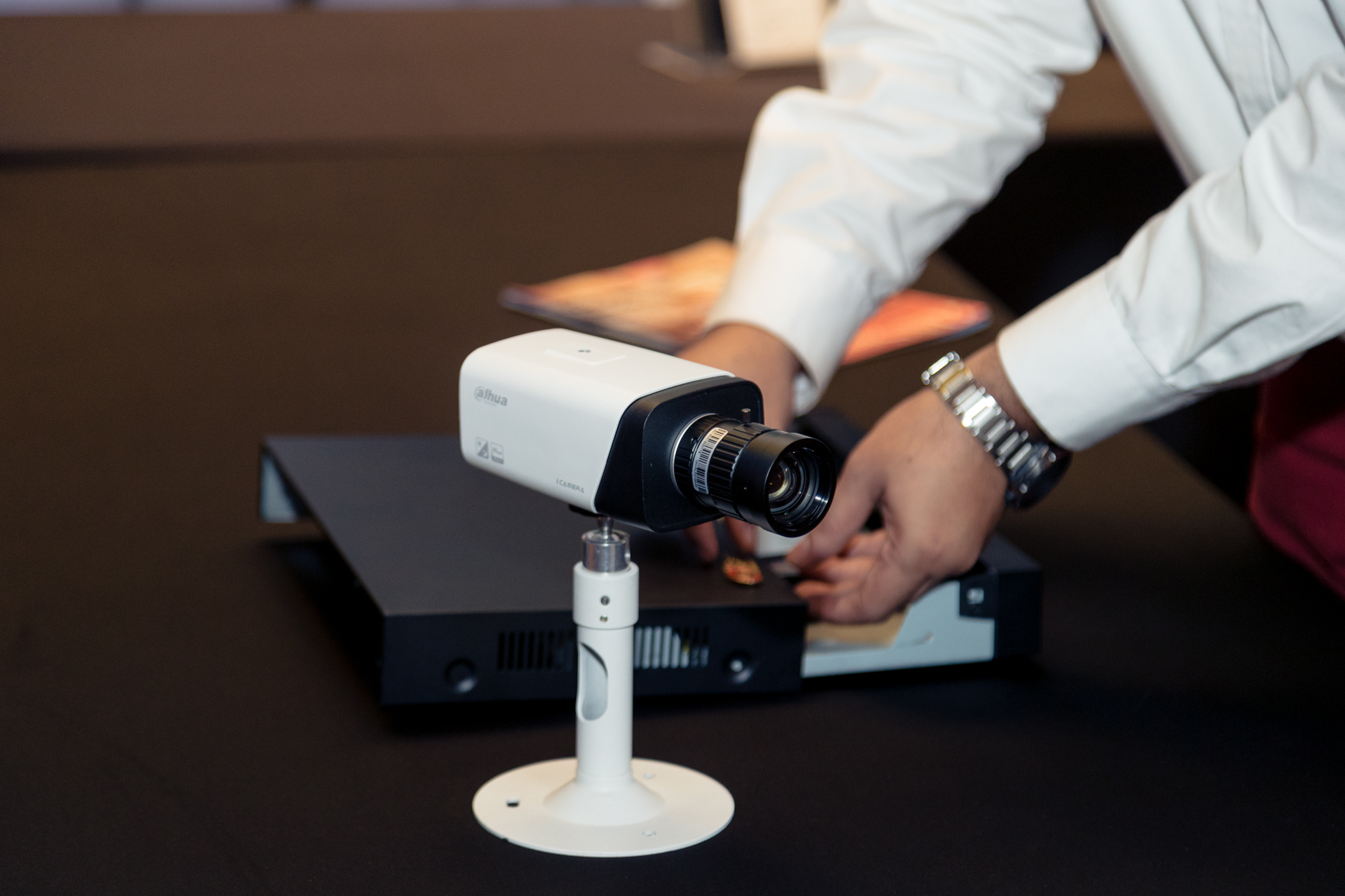 XProtect Essential+ can easily be upgraded to XProtect Express+ or other advanced XProtect products if the need arises for extra functionality for interconnecting systems, encrypting video recordings or simply more advanced features.