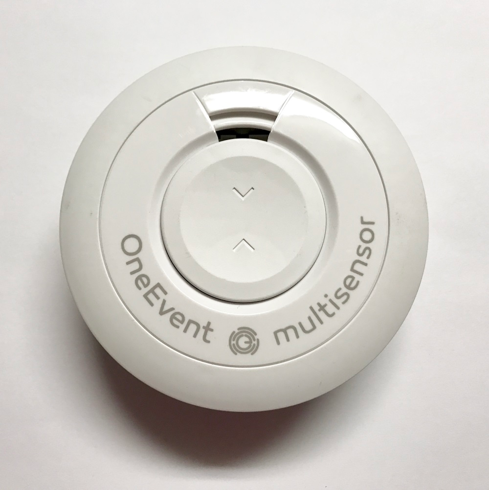 The OneEvent humidity and temperature multi-sensor utilizes state-of-the-art sensor IC technology, offering incredibly accurate measurements.