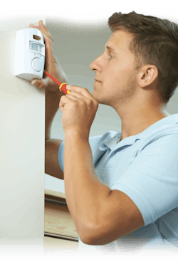 How job management software can ease the burden of employee and technician deployment and tracking How job management software can ease the burden of employee and technician deployment and tracking