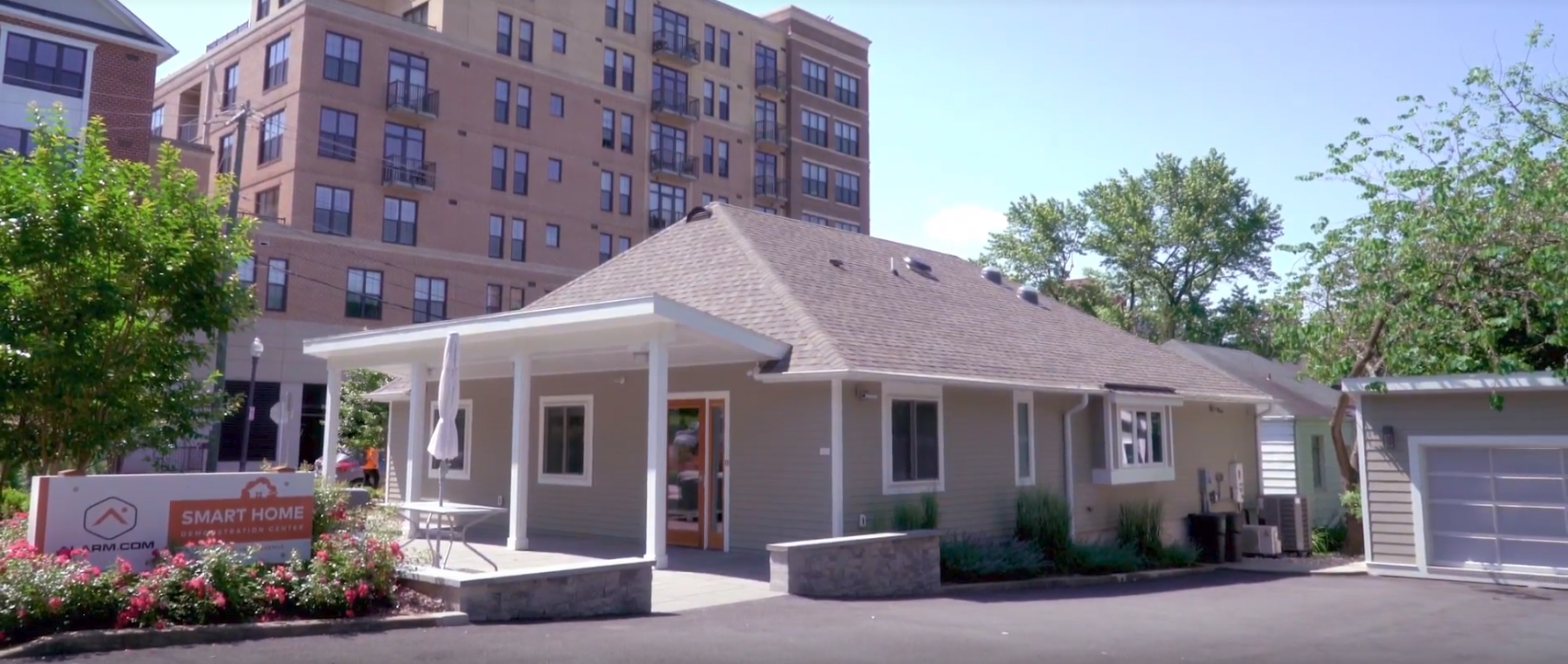 Ad Cdemohouse 5a0efa35748f6