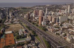 Milestone XProtect video management software receives and distributes data from all of Vicente López's security tools, ensuring that information helps city officials make better-informed decisions . Milestone XProtect video management software receives and distributes data from all of Vicente López's security tools, ensuring that information helps city officials make better-informed decisions .