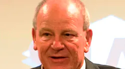 head shot 5b06f00f9b2ea