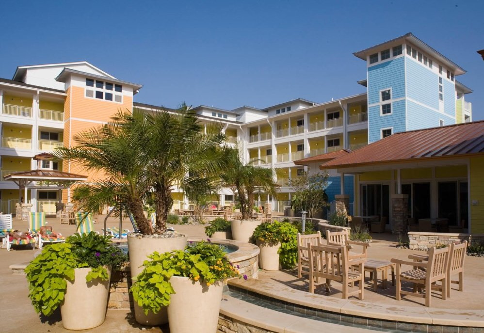 In order to ensure all residents and guests can access the available amenities and buildings safely and easily without incurring frustration or obstacles, The Sanctuary recently tasked security and communication integrator Lee Telecom, Inc. (LTI) with upgrading its existing Linear building entry and ID card system to accommodate dozens more entry points and enable a single guest ID card to work across the entire property.