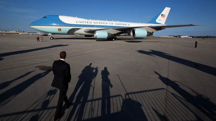 A man claiming to be “security” for Marine One, the president’s helicopter, used bogus credentials to bypass two security checkpoints at Palm Beach International Airport, federal investigators say.