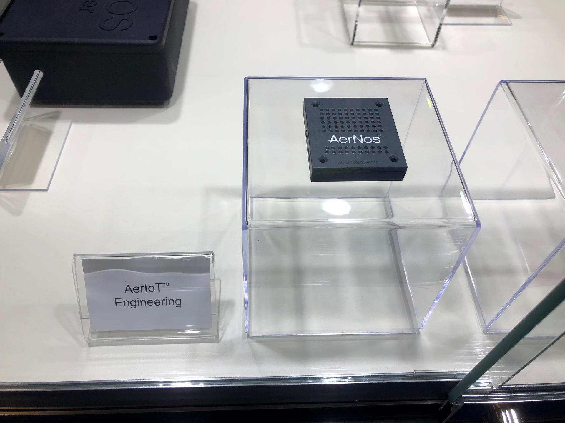 AerNos nano gas sensor products utilize a tiny sensor array to detect multiple gases simultaneously to parts per billion (ppb) levels for hazardous gas detection.