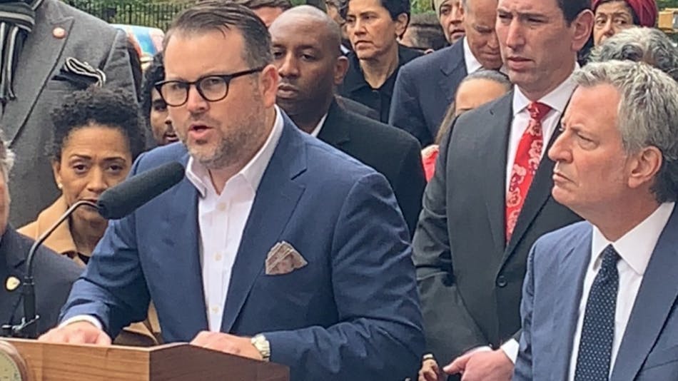 Evan Bernstein (L) speaking at NYC Mayor Bill Deblasio&apos;s press conference the day after Pittsburgh Tree of Life shootings
