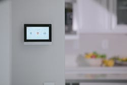 The EDGE panel doubles the screen size of the GC2e and features a higher resolution display. The EDGE panel doubles the screen size of the GC2e and features a higher resolution display.