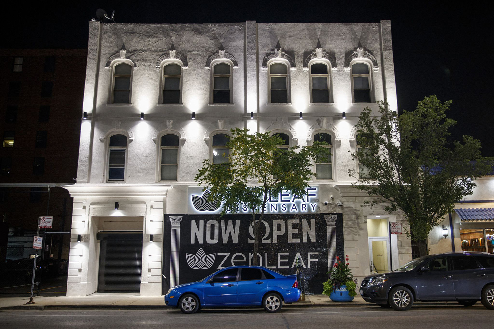 Lights illuminate the exterior of Zen Leaf cannabis dispensary, 222 S. Halsted St., in Chicago's Greektown neighborhood on July 27, 2021. (Armando L. Sanchez/Chicago Tribune/TNS)