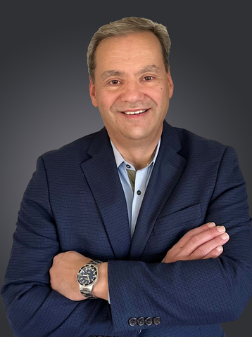 Andrew Makridis 646f78133ecb5