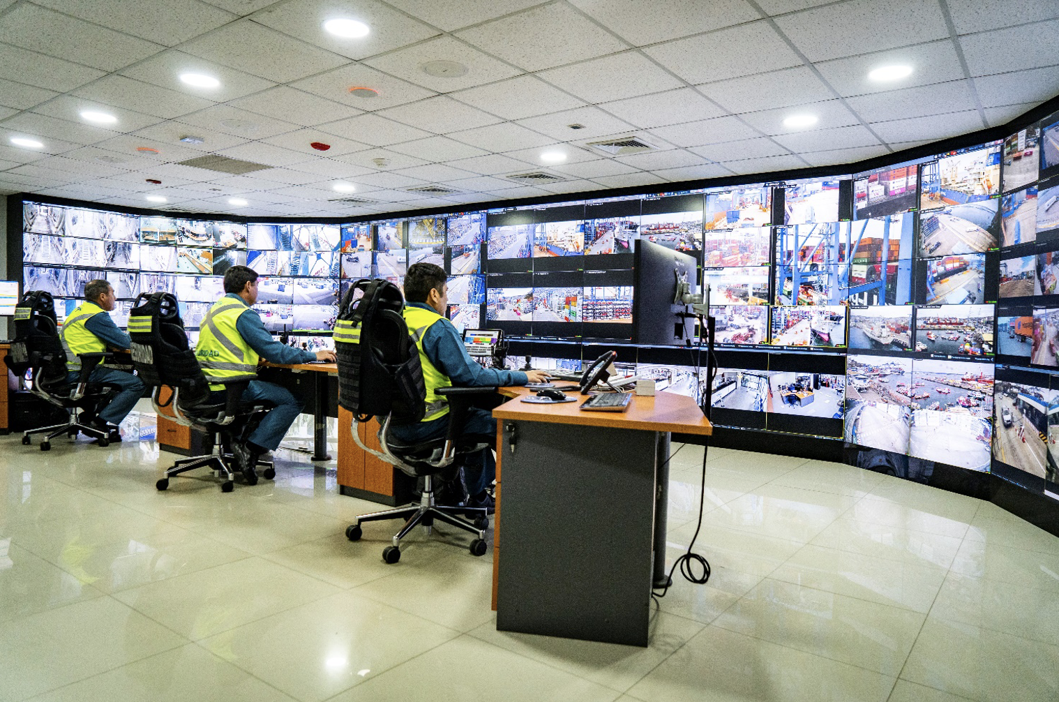 RGB Spectrum&rsquo;s video wall processor drives the Terminal Pac&iacute;fico Sur Valpara&iacute;so massive video wall for 24/7 monitoring of operations.