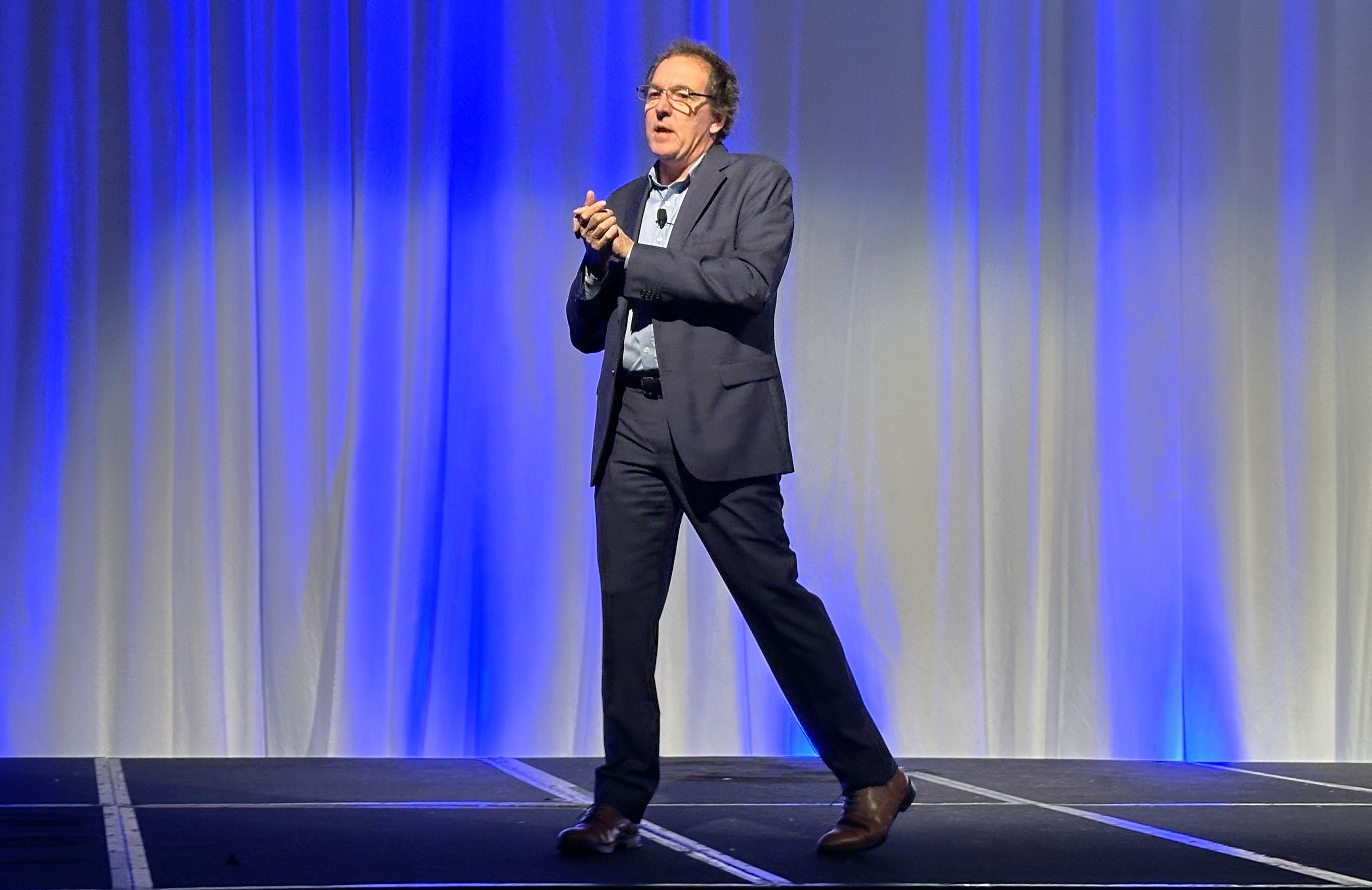 Eagle Eye Networks CEO Dean Drako talks to attendees at this week's Cloud Security Summit in Austin, Texas.