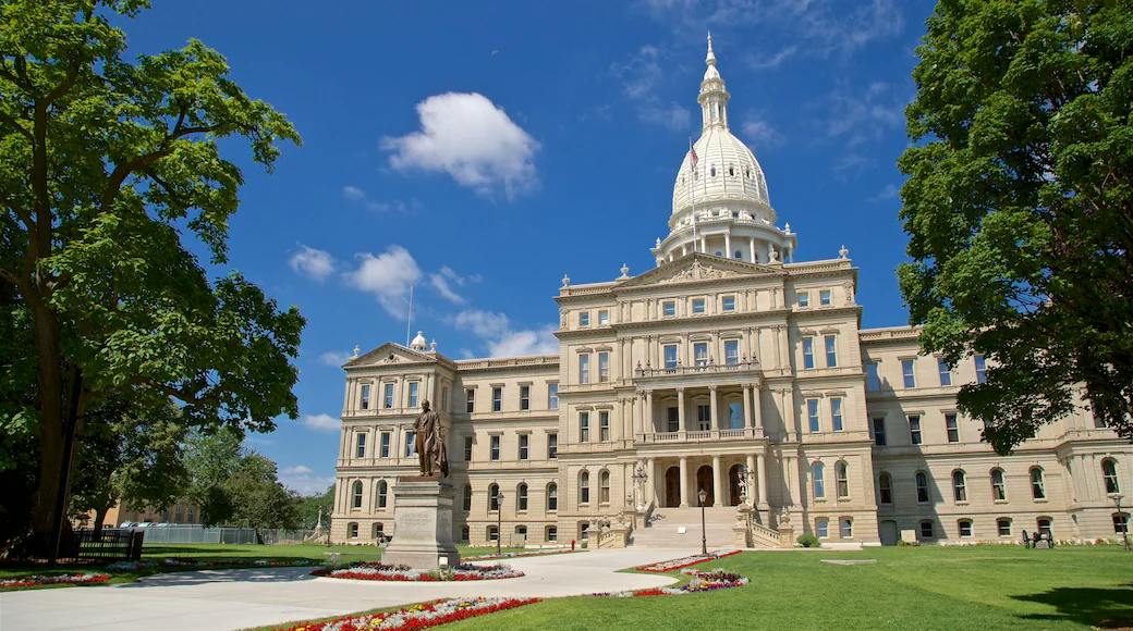 300269michiganstatecapitol