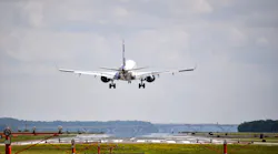 photosatalocalairport1154060
