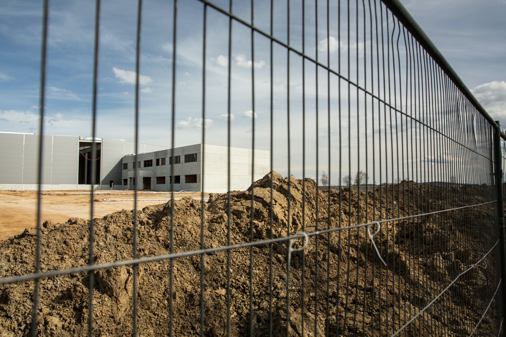 The losses businesses are facing due to physical security incidents, especially theft, are continuing to mount in the U.S. But a recent study concludes that security leaders and executives haven&rsquo;t fully leveraged the capabilities of artificial intelligence, much less understand them.