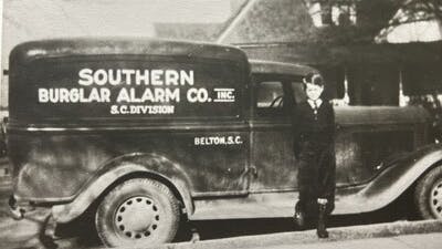 pye_barker_southern_burglar