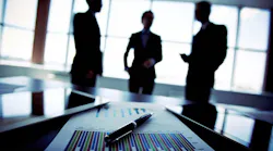 businessmeninshadows_1200px1080x675