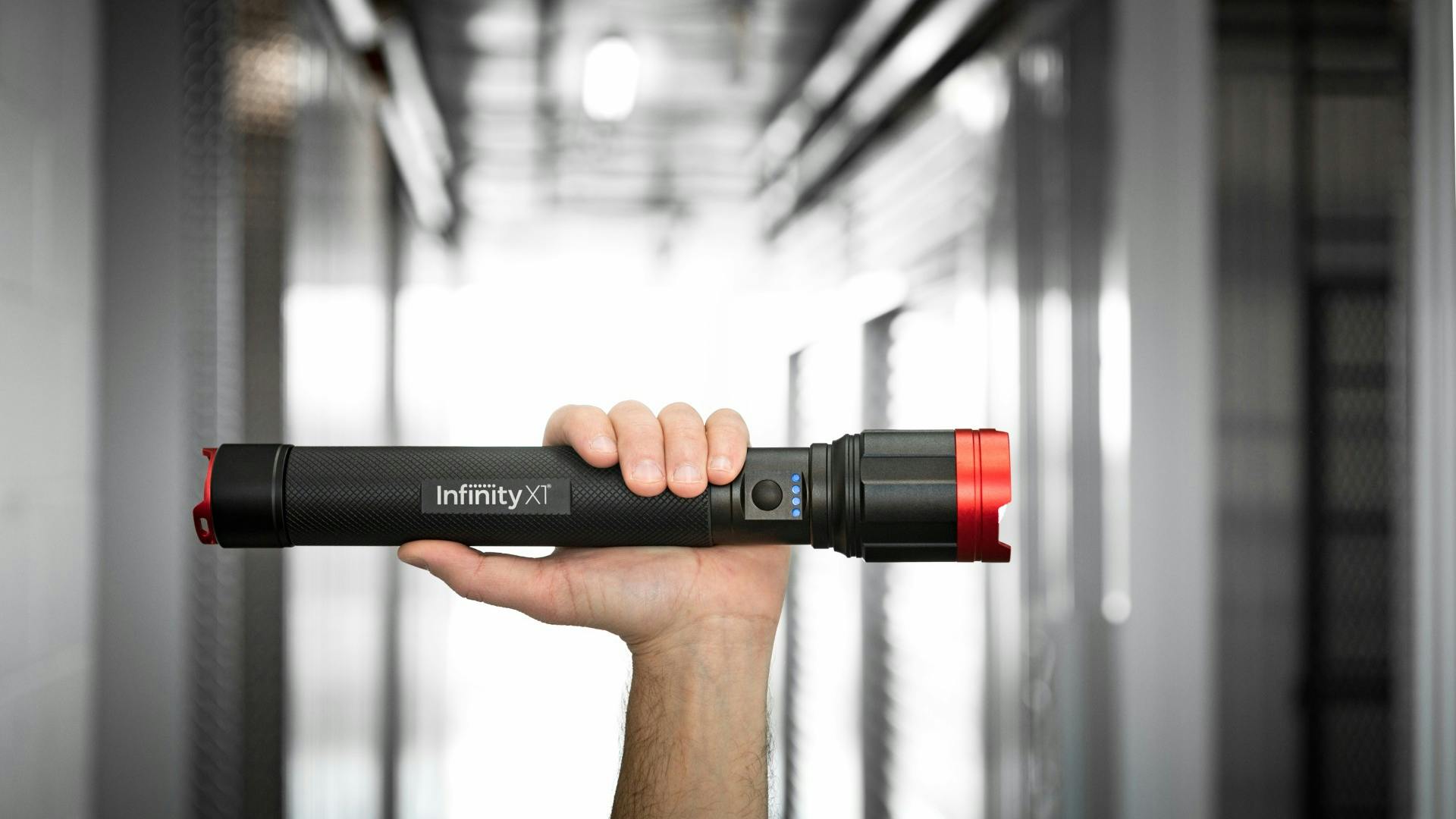 6679a6c792040f5cf45a4706 Thumbnail Infinity X1 Flashlight75612