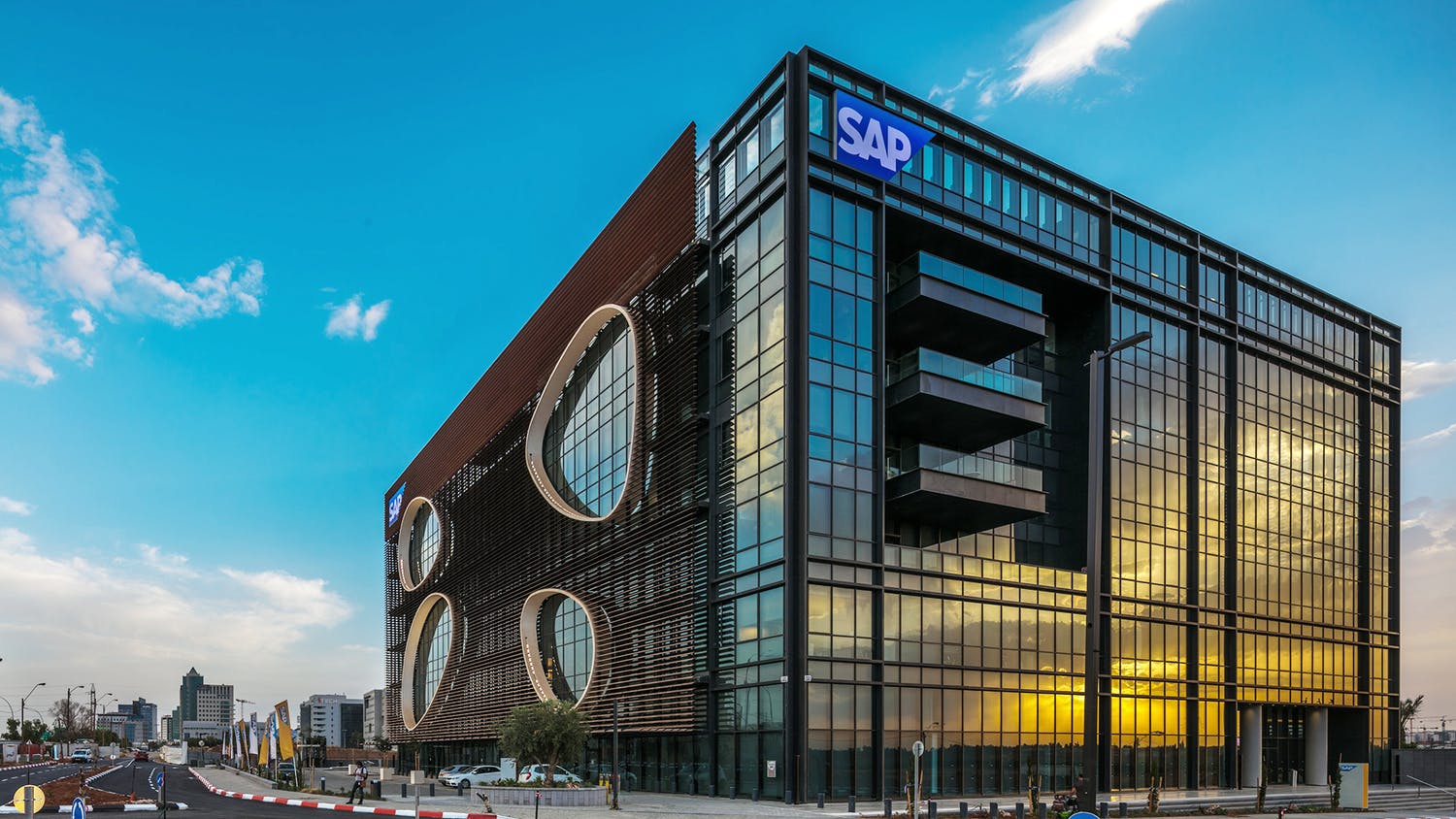 66b5354adecd55f39fc7c0ae 01