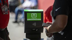 thumbnail_alvarado_ultraq_pedestal_photo thumbnail_alvarado_ultraq_pedestal_photo
