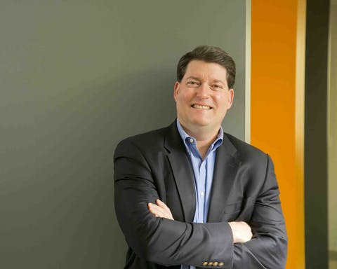 6734d7c517d9724741a84747 Photo Robbins 1