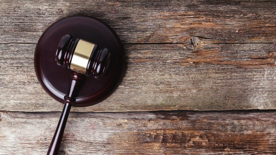 67478ed6febd6ab4375de0f6 Judgehammer 14462716910