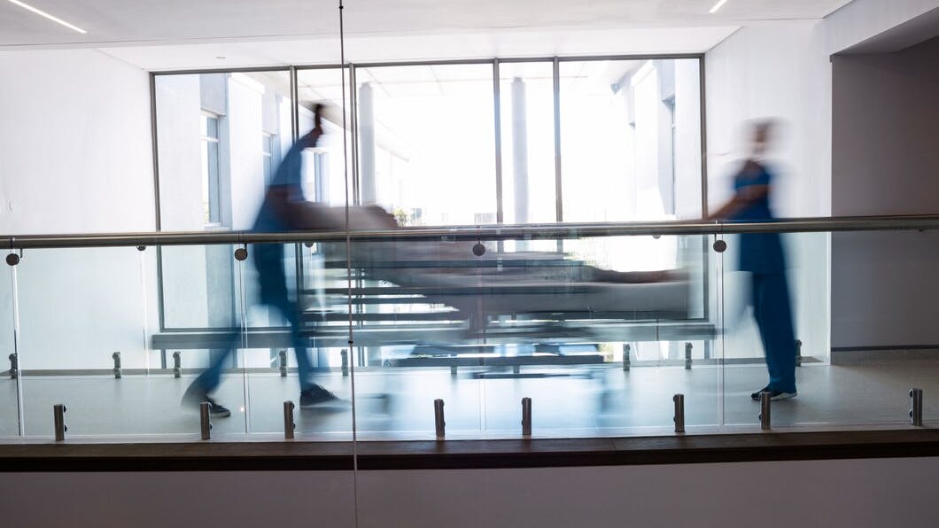 674e01ecfebd6a6c4f5e0a0c Teamdoctorstakingpregnantwomanoperationtheatre 107