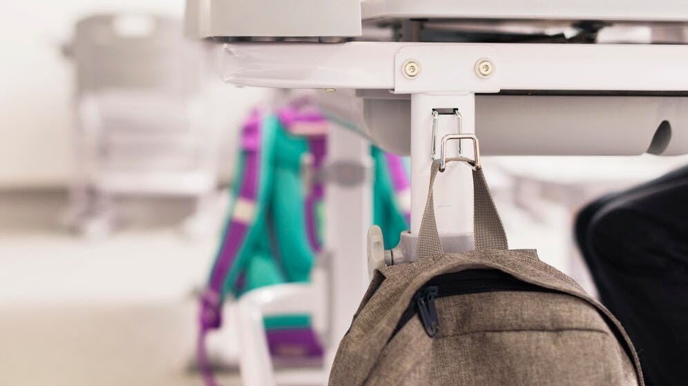 67d48d5838a2ac8b2a7d0380 Backpacksfloordesks 232148668598