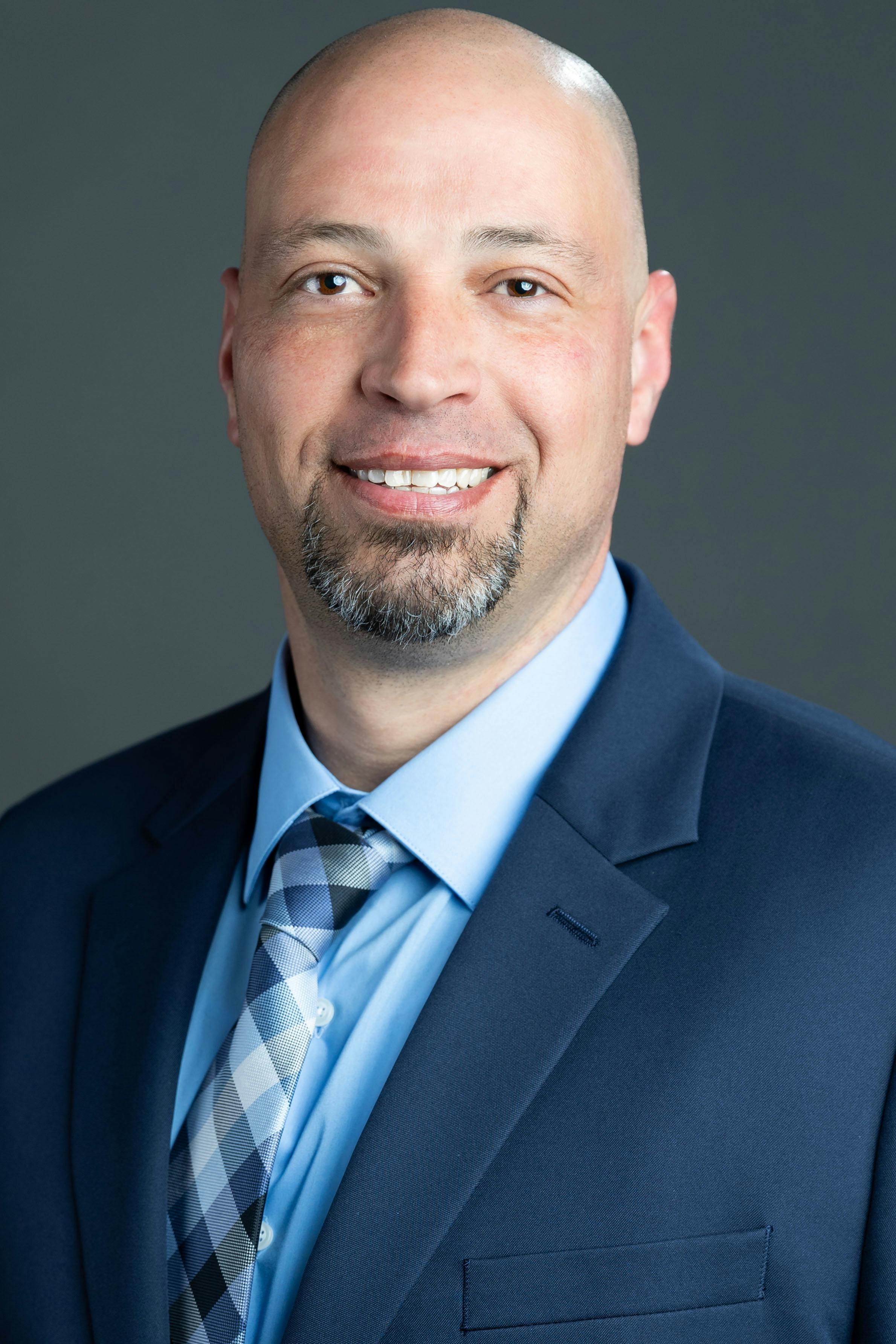 67e58deb607e5b77d01b3c2a Mikemoschitta