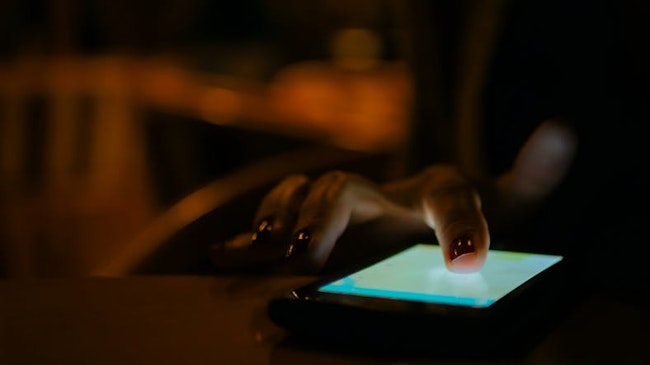 How users swipe and tap on mobile devices creates unique behavioral patterns that can help verify their identity.