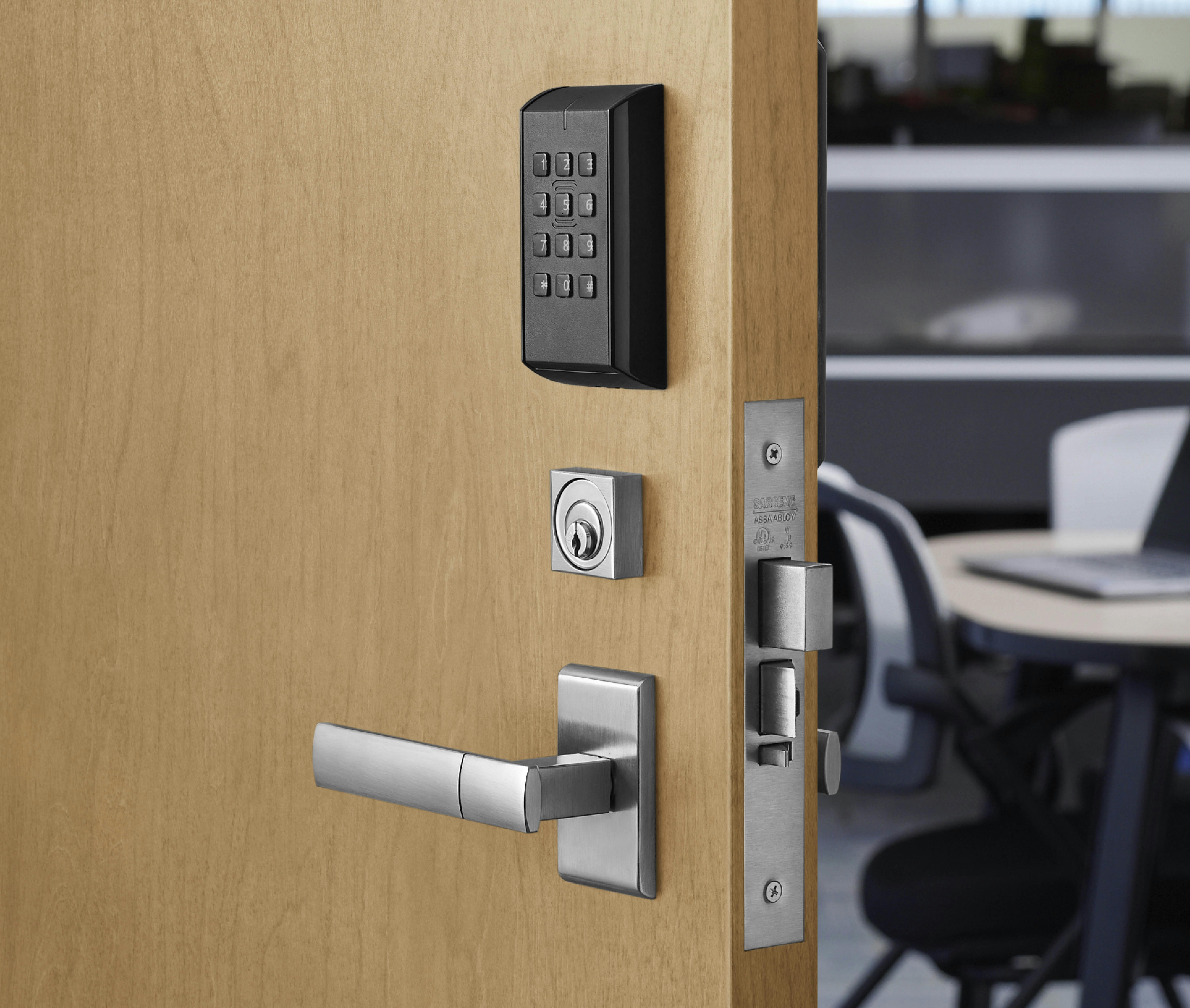 sar_in_series_keypad_locked_rgb