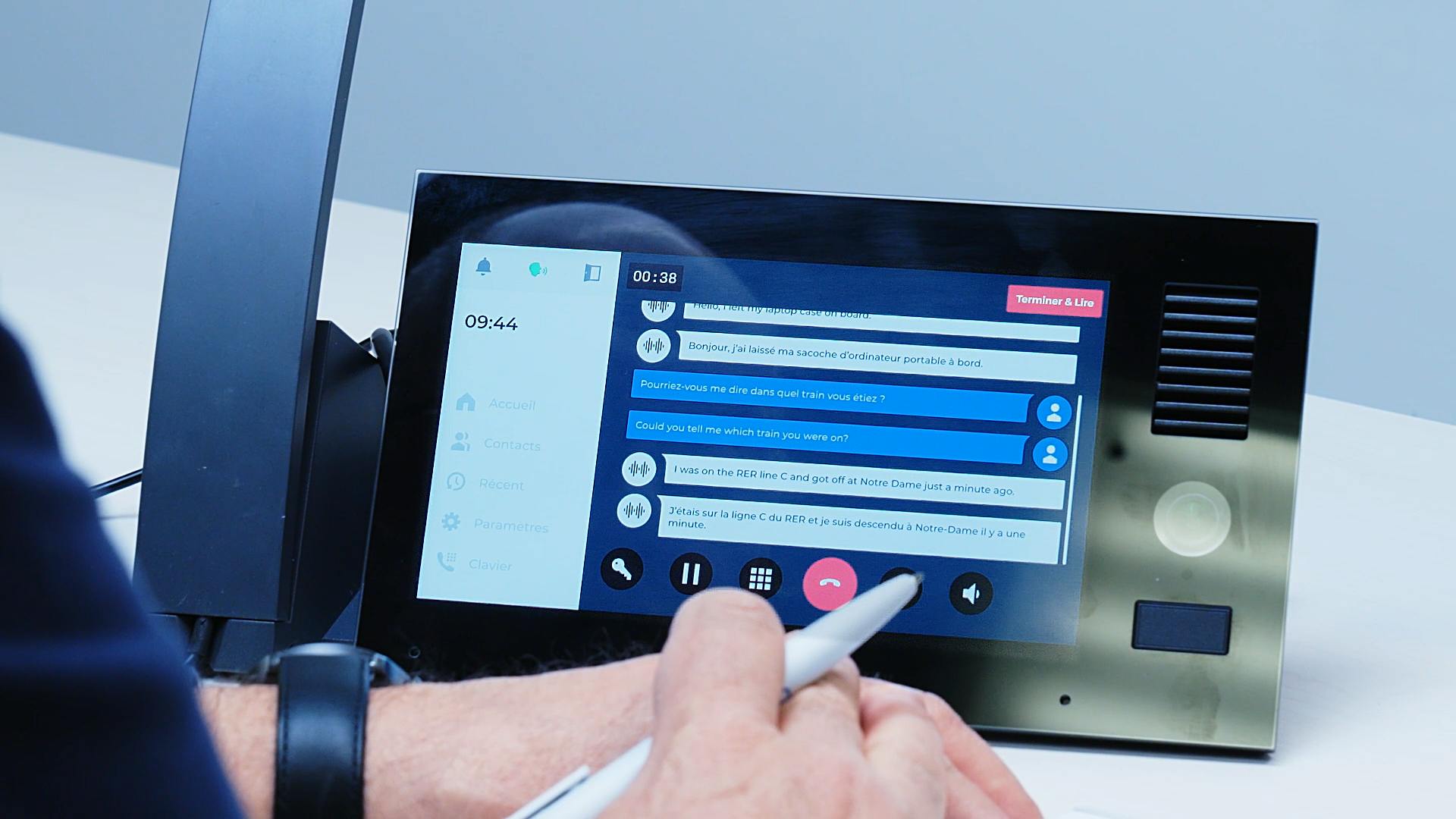 id8ivylivetranslationcaptions0425